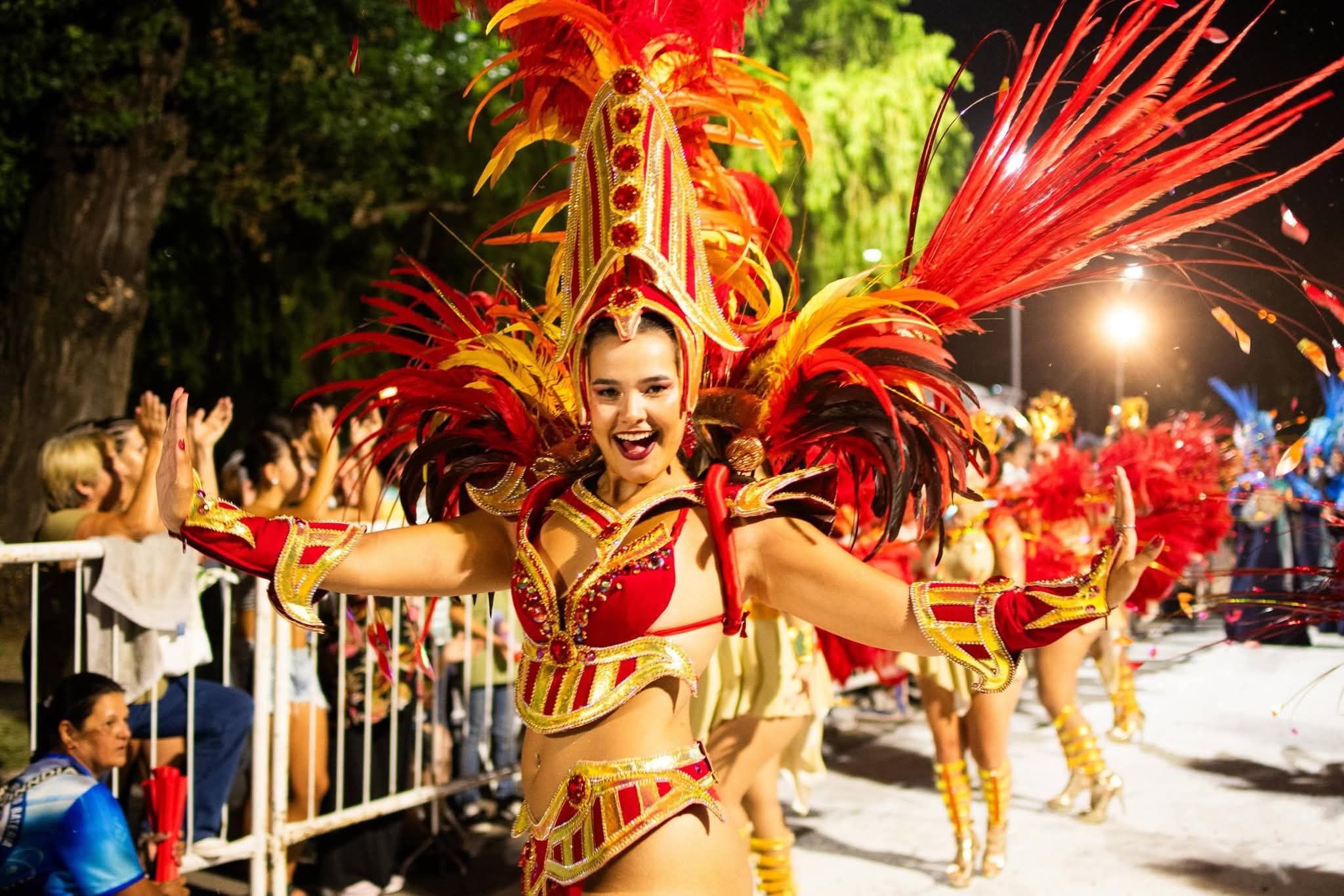 ¡Gran Primera Noche de Carnaval!