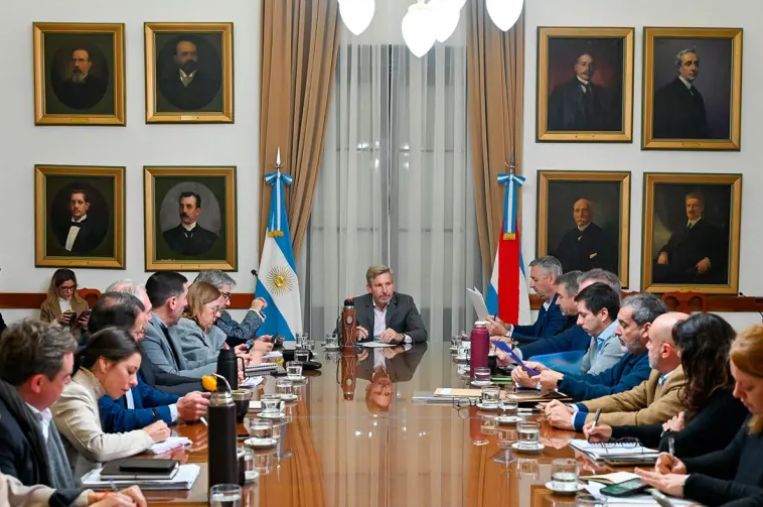 Obras, seguridad y actos por el 20 de junio fueron temas de la reunión de gabinete