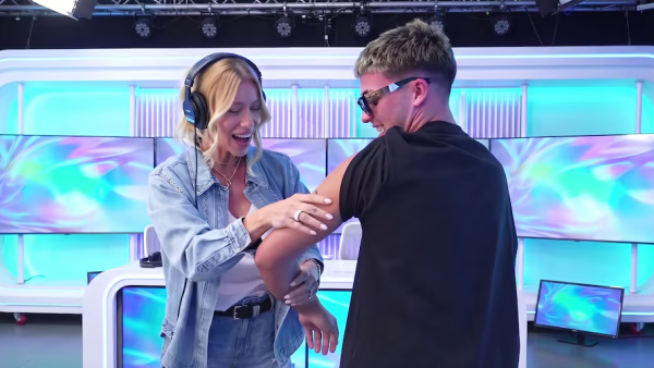 Juan Otero se tatuó una frase viral de Nicole Neumann y sorprendió a la modelo: “No lo puedo creer”