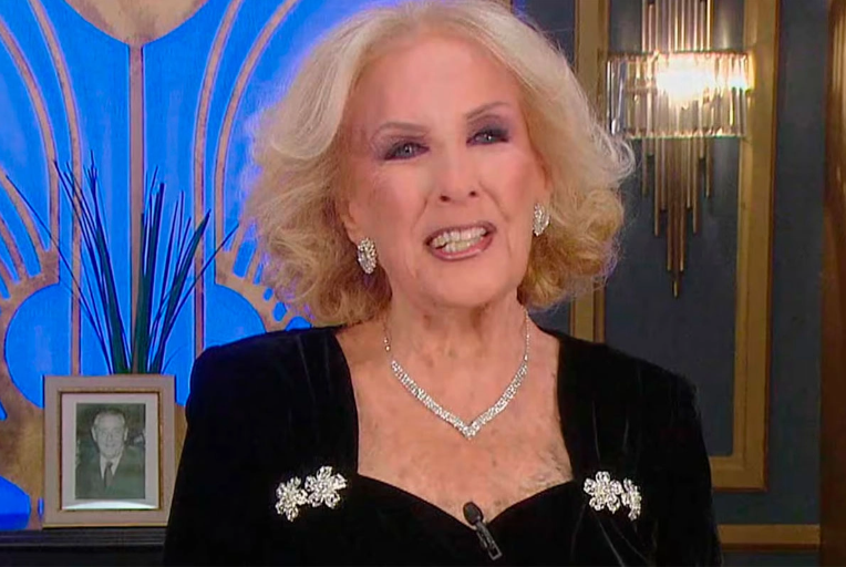 Nuevo parte médico de Mirtha Legrand: evoluciona favorablemente y continúa internada