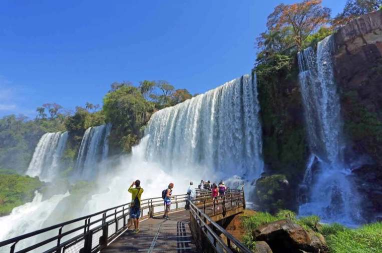 Parque Nacional Iguazú: aclararon qué recorridos permanecen abiertos pese al aumento del caudal