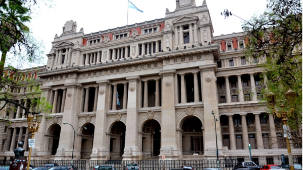 Ley de Tierras: La Corte Suprema se reúne este viernes