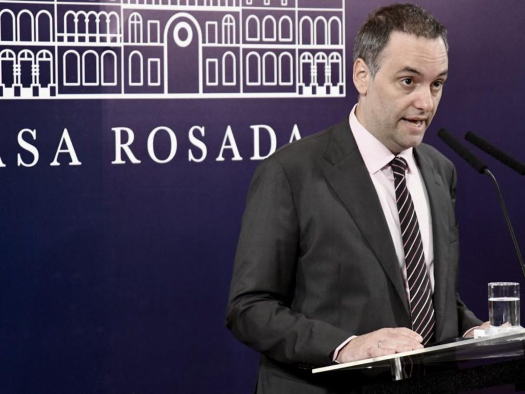 Adorni confirmó que la quita de subsidios “se aplicará a partir del 1 de enero”