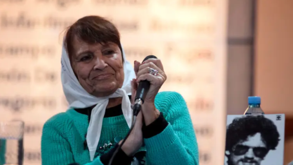 Murió Taty Almeida, histórica referente de Madres de Plaza de Mayo
