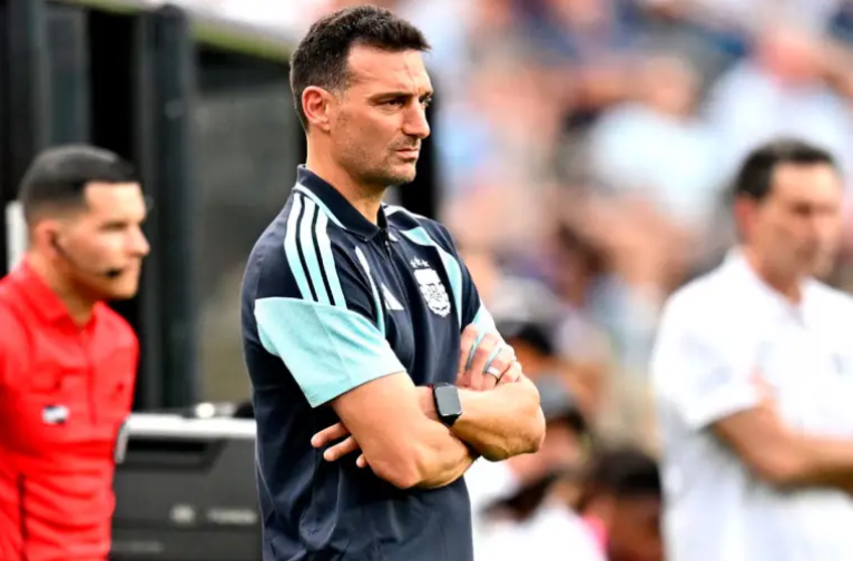 Scaloni mueve el equipo de la Selección Argentina ante Jordania: habrá cambios y una baja segura