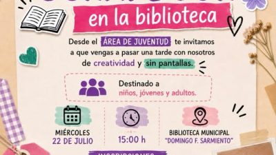 ¡Tarde de Scrapbook en la Biblioteca!