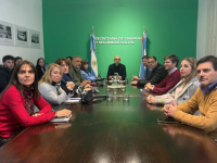 El gobierno provincial y los gremios estatales retoman la paritaria este martes