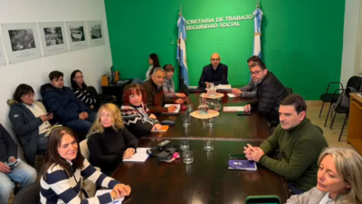 Paritaria estatal: el Gobierno mejoró la propuesta y liquidará los haberes de julio con aumento