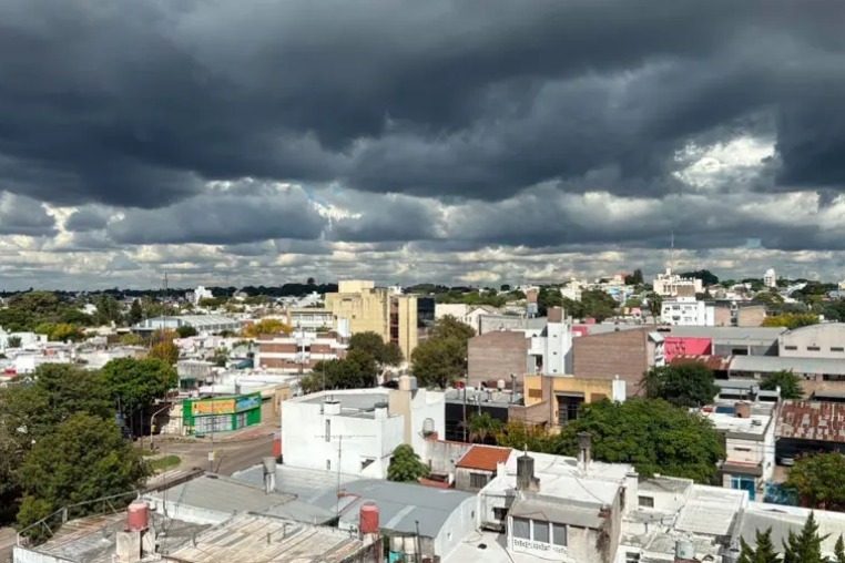 El Niño empieza a hacerse sentir: calor y alerta por lluvias abundantes y granizo en Entre Ríos
