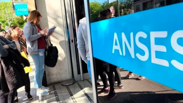 Asignaciones por hijo: cayó fuerte entre los trabajadores registrados y creció en informales con la AUH
