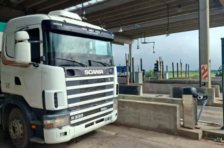 El aumento del peaje Rosario-Victoria preocupa a transportistas y ya anticipan subas en las tarifas