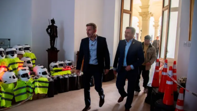 Frigerio entregó aportes y equipamiento a 44 municipios y comunas para fortalecer la seguridad