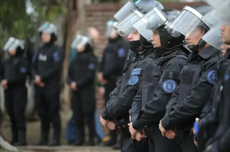 Nuevas escalas salariales para las fuerzas federales: quiénes cobrarán más desde septiembre