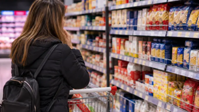 El consumo no repunta: volvió a caer en agosto y acumula meses de retroceso en rubros clave