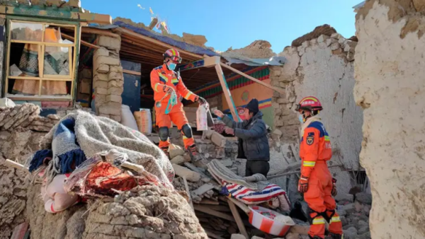 Fuerte terremoto de magnitud 7 en el Tíbet: al menos 16 muertos, 32 heridos y más de 300 viviendas destruidas