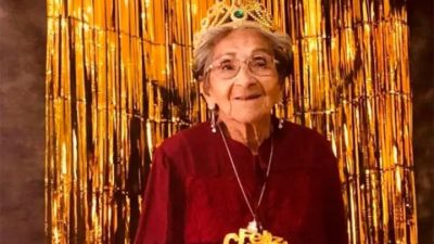 Tiene 106 años y revela su particular secreto para la longevidad: “Una cervecita”