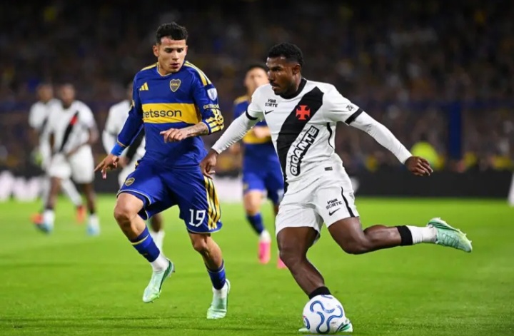 Boca perdió 1-0 ante Vasco da Gama en la Bombonera y quedó obligado a remontar la serie en Brasil