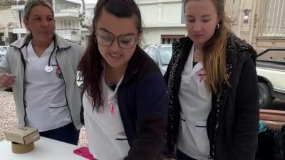 Posta de Concientización sobre el cáncer de mama