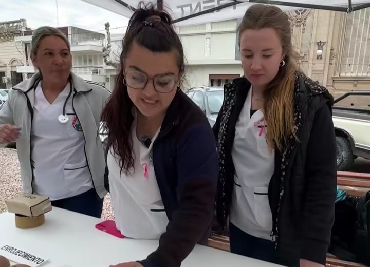 Posta de Concientización sobre el cáncer de mama
